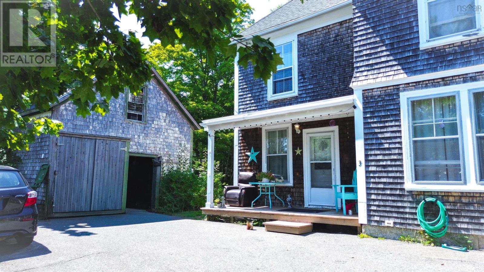 28 St. Andrews Street, Bridgewater, Nova Scotia  B4V 1N8 - Photo 3 - 202621817