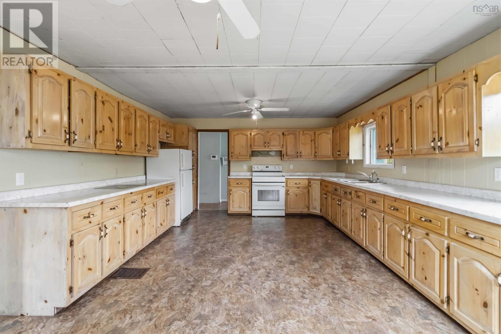 9490 Highway 8, Caledonia, Nova Scotia  B0T 1B0 - Photo 5 - 202622014