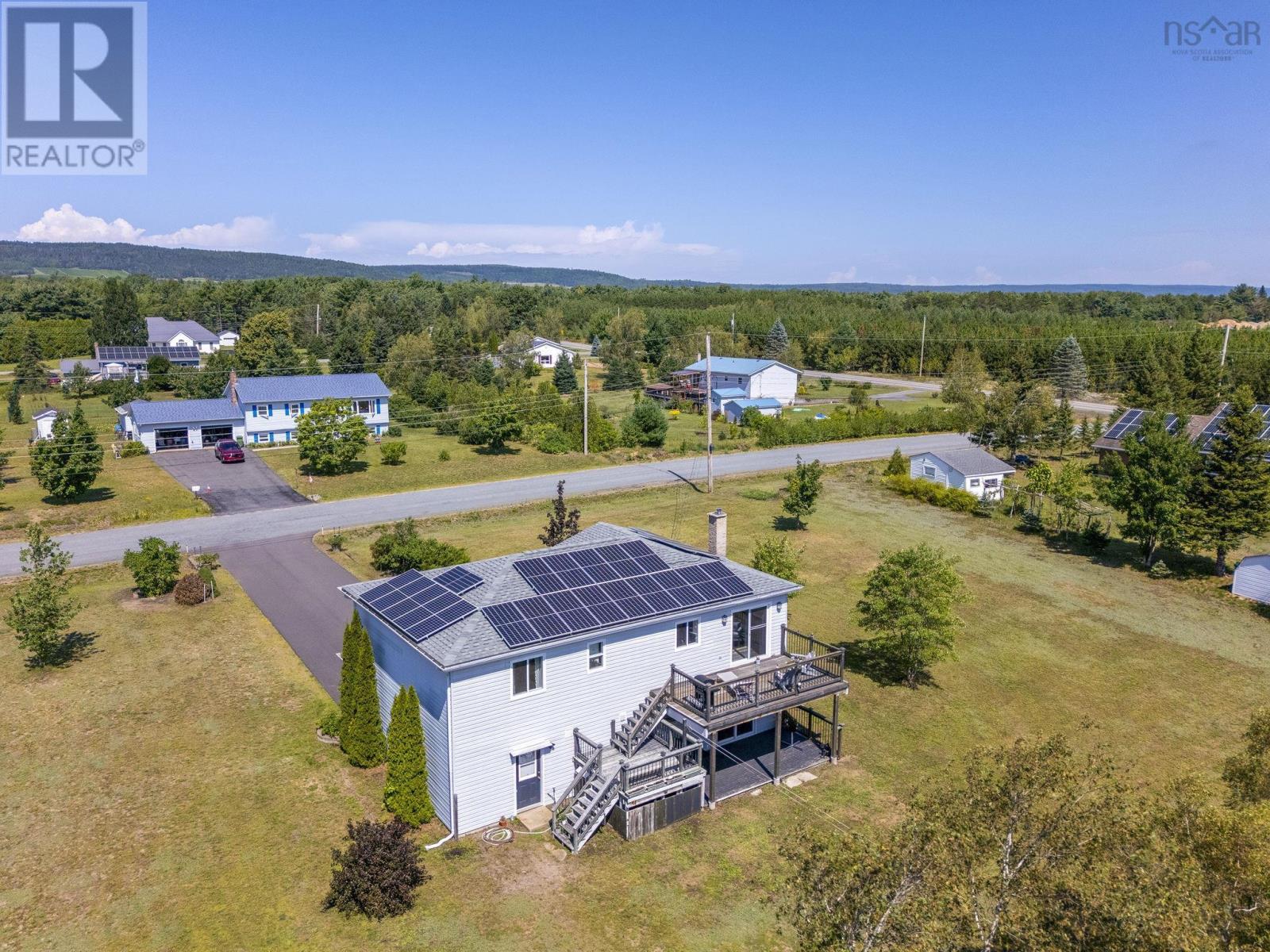 23 Dahlgren Crescent S, North Kingston, Nova Scotia  B0P 1R0 - Photo 2 - 202622022
