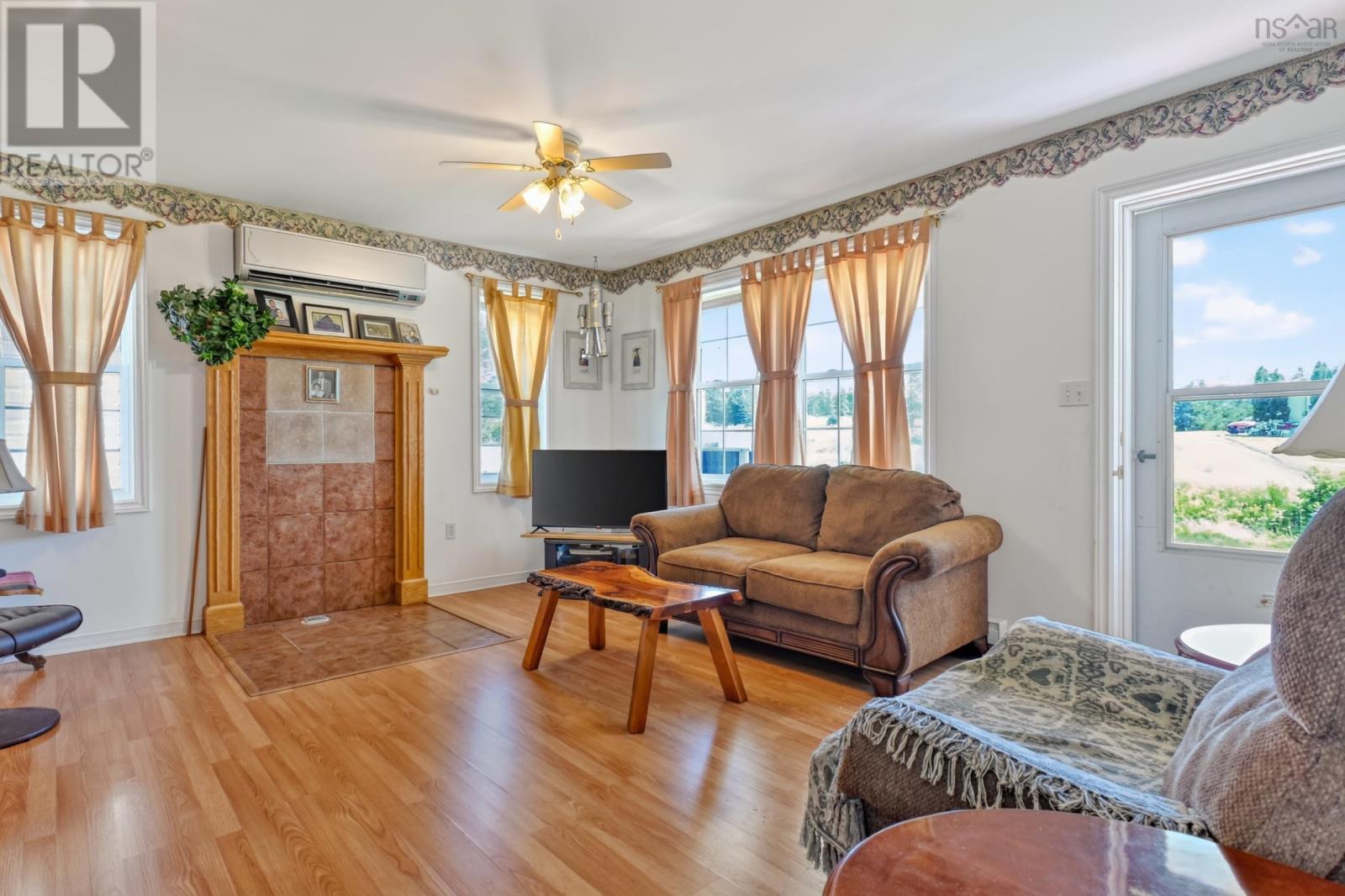 70 Little Harbour Road, Lower L'ardoise, Nova Scotia  B0E 1W0 - Photo 12 - 202622032