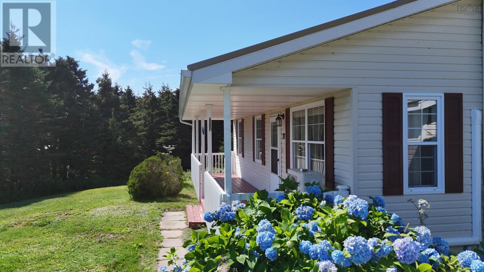 70 Little Harbour Road, Lower L'ardoise, Nova Scotia  B0E 1W0 - Photo 31 - 202622032