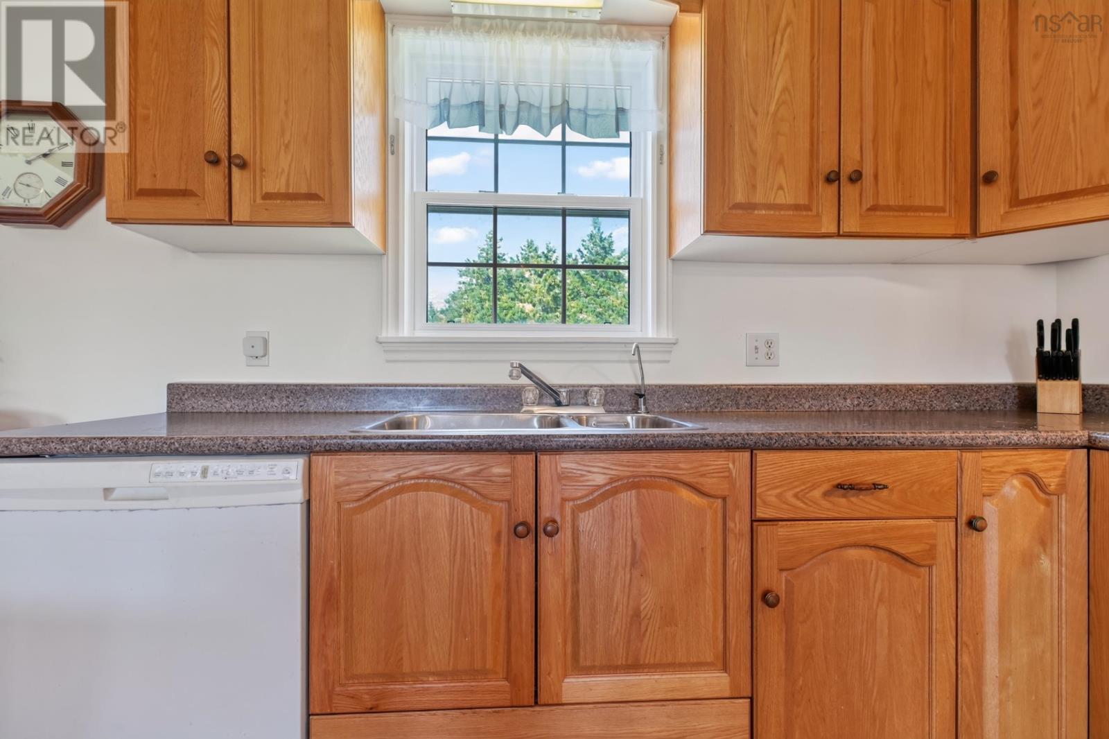 70 Little Harbour Road, Lower L'ardoise, Nova Scotia  B0E 1W0 - Photo 9 - 202622032