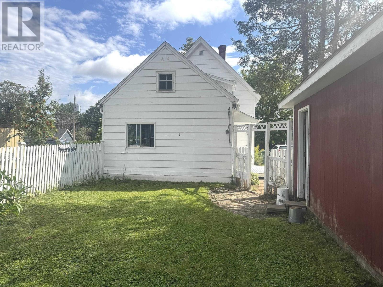 49 Chapel Street, Parrsboro, Nova Scotia  B0M 1S0 - Photo 4 - 202622040