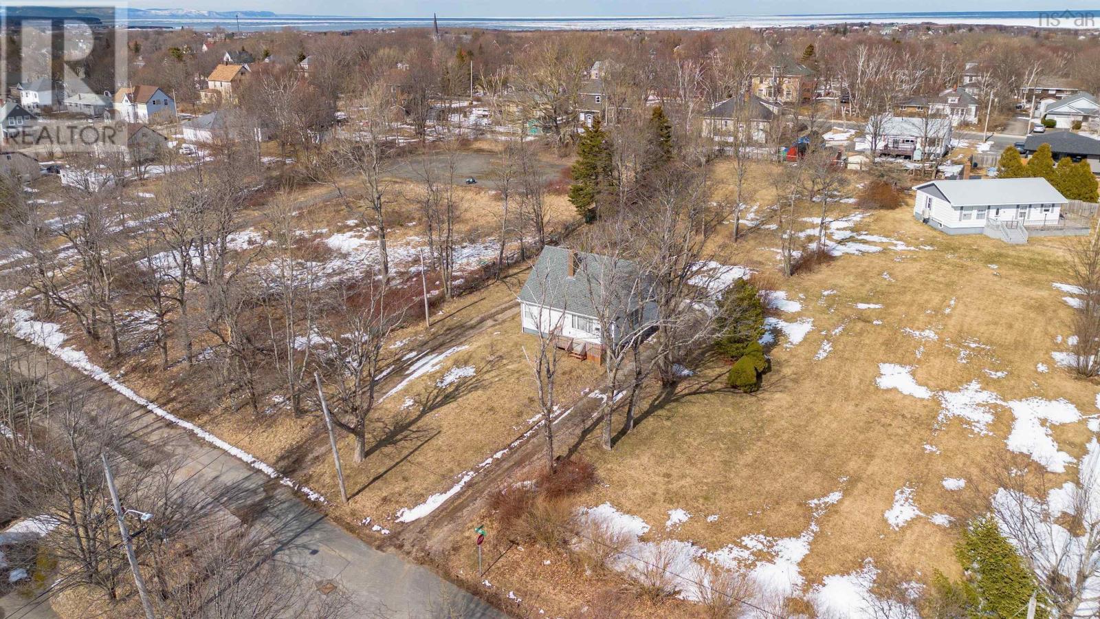 22 Archibald Street, Sydney Mines, Nova Scotia  B1V 2Y5 - Photo 45 - 202622049