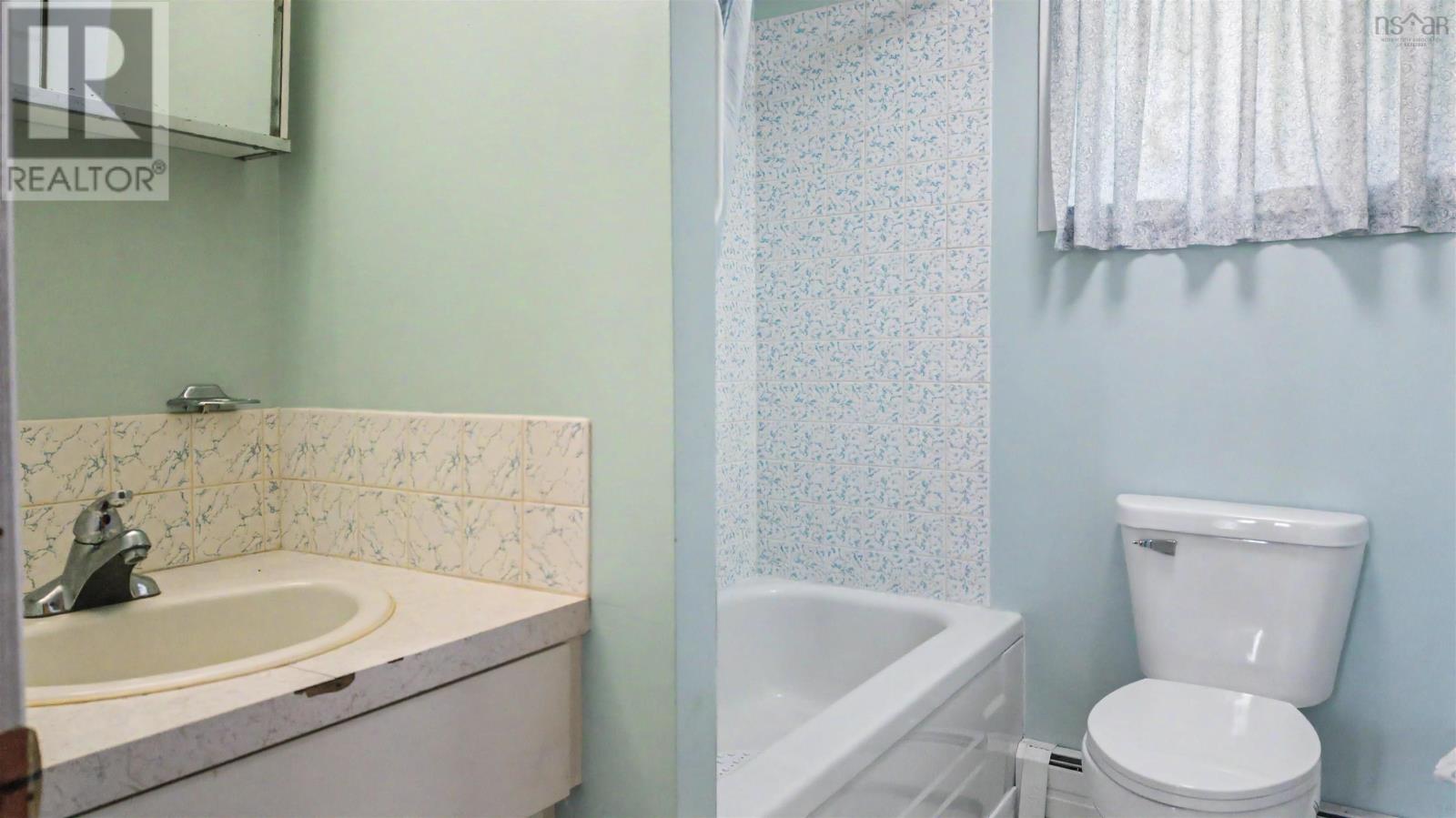 135 Kennedy Avenue, Sydney, Nova Scotia  B1P 3K9 - Photo 18 - 202622053