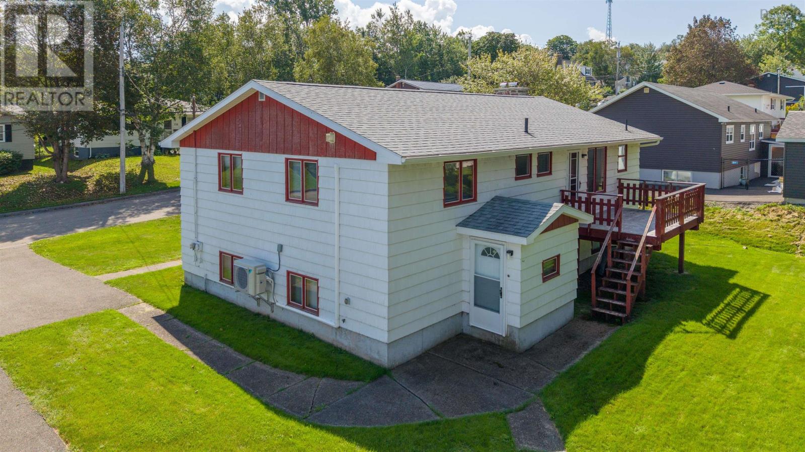 135 Kennedy Avenue, Sydney, Nova Scotia  B1P 3K9 - Photo 2 - 202622053