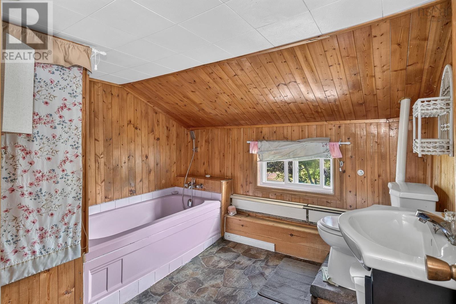 17 Obrien Street, Gardiner Mines, Nova Scotia  B1P 6H7 - Photo 35 - 202622103