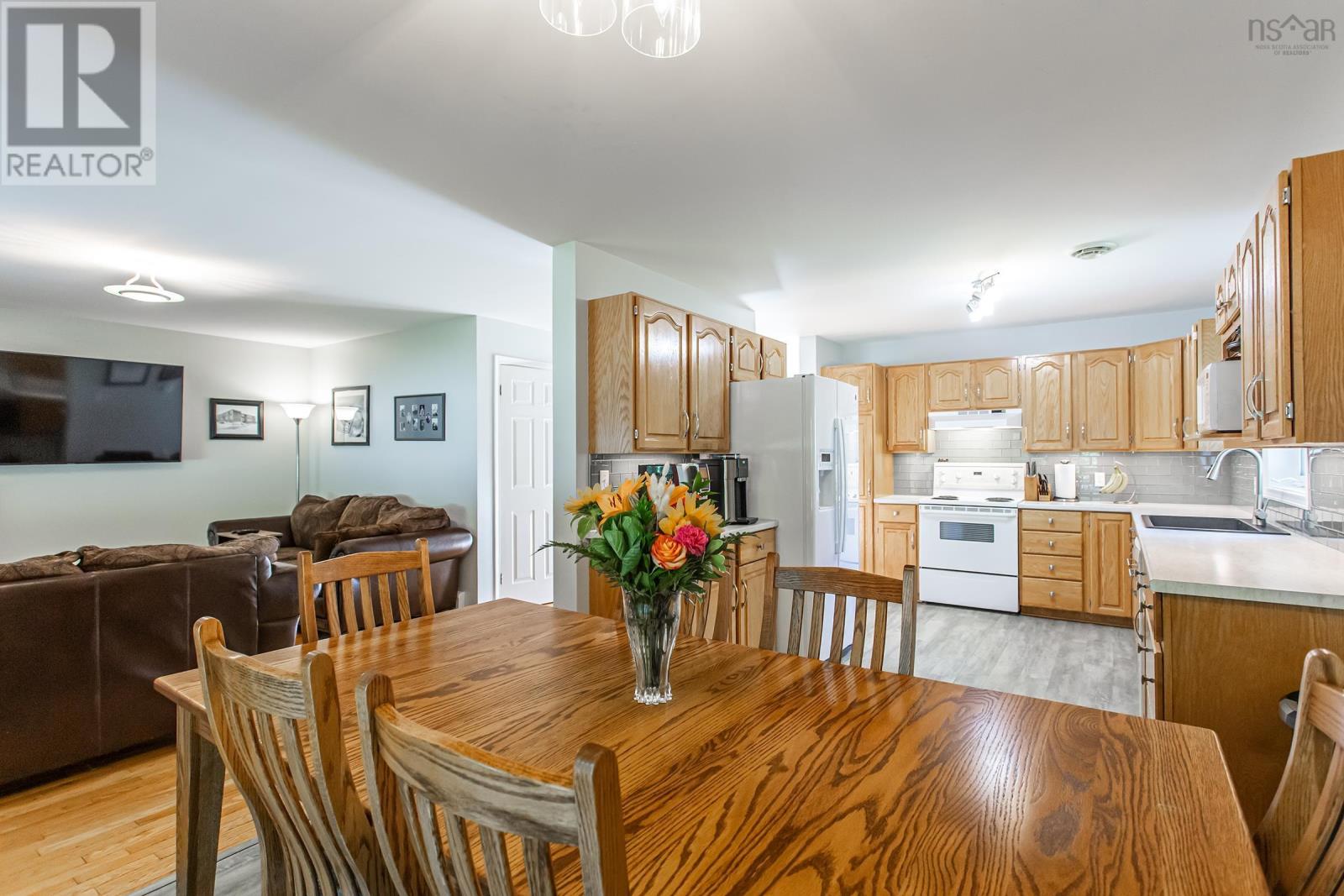 27 Pinecrest Drive, Middleton, Nova Scotia  B0S 1P0 - Photo 11 - 202622113