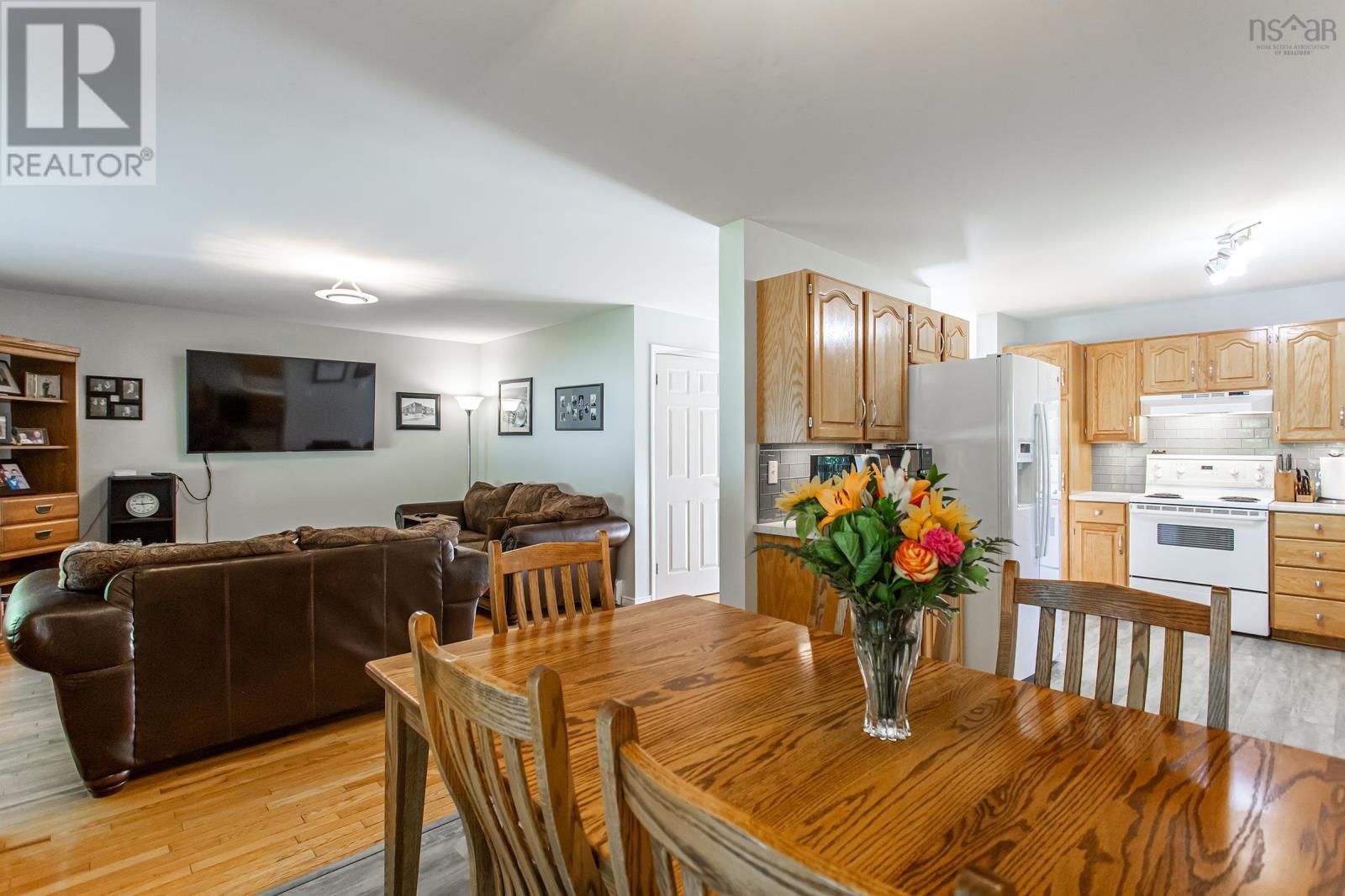 27 Pinecrest Drive, Middleton, Nova Scotia  B0S 1P0 - Photo 12 - 202622113