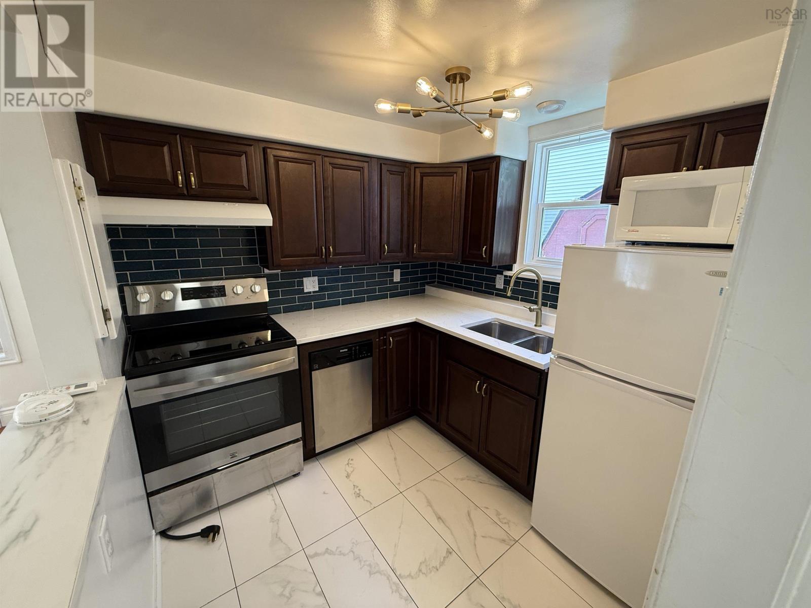 6&8 Tulip Street, Crichton Park, Nova Scotia  B3A 2S4 - Photo 9 - 202622165