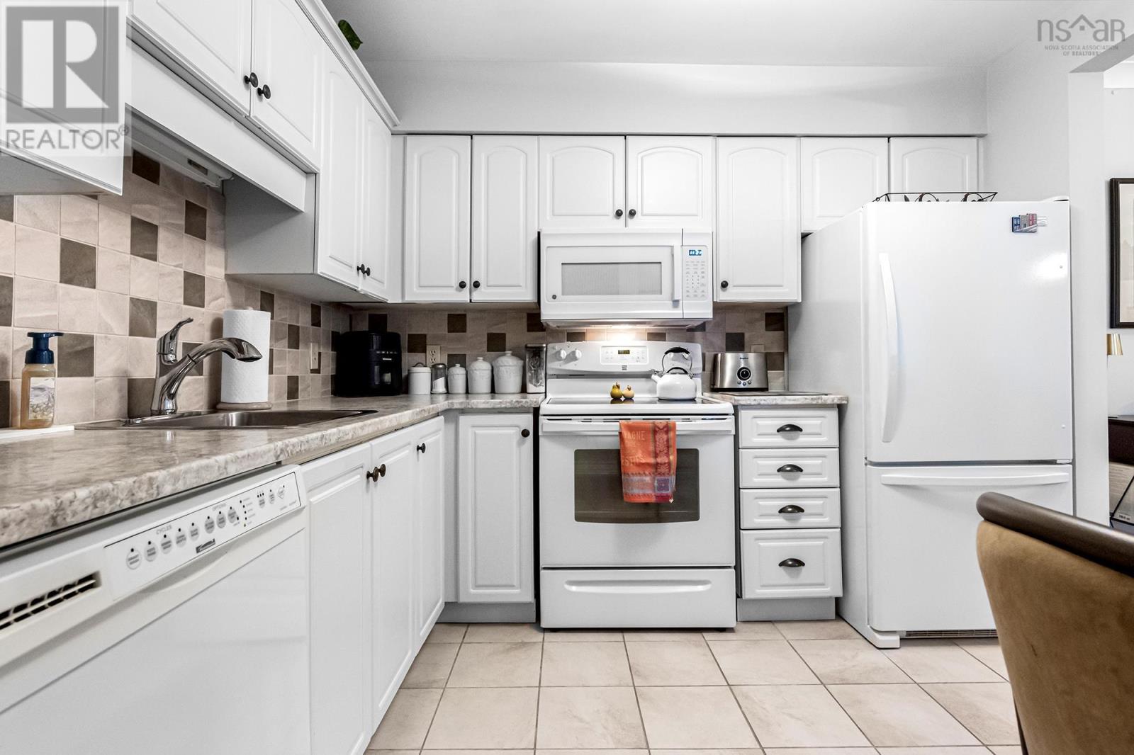 308 93 Kearney Lake Road, Halifax, Nova Scotia  B3M 4B7 - Photo 6 - 202622408