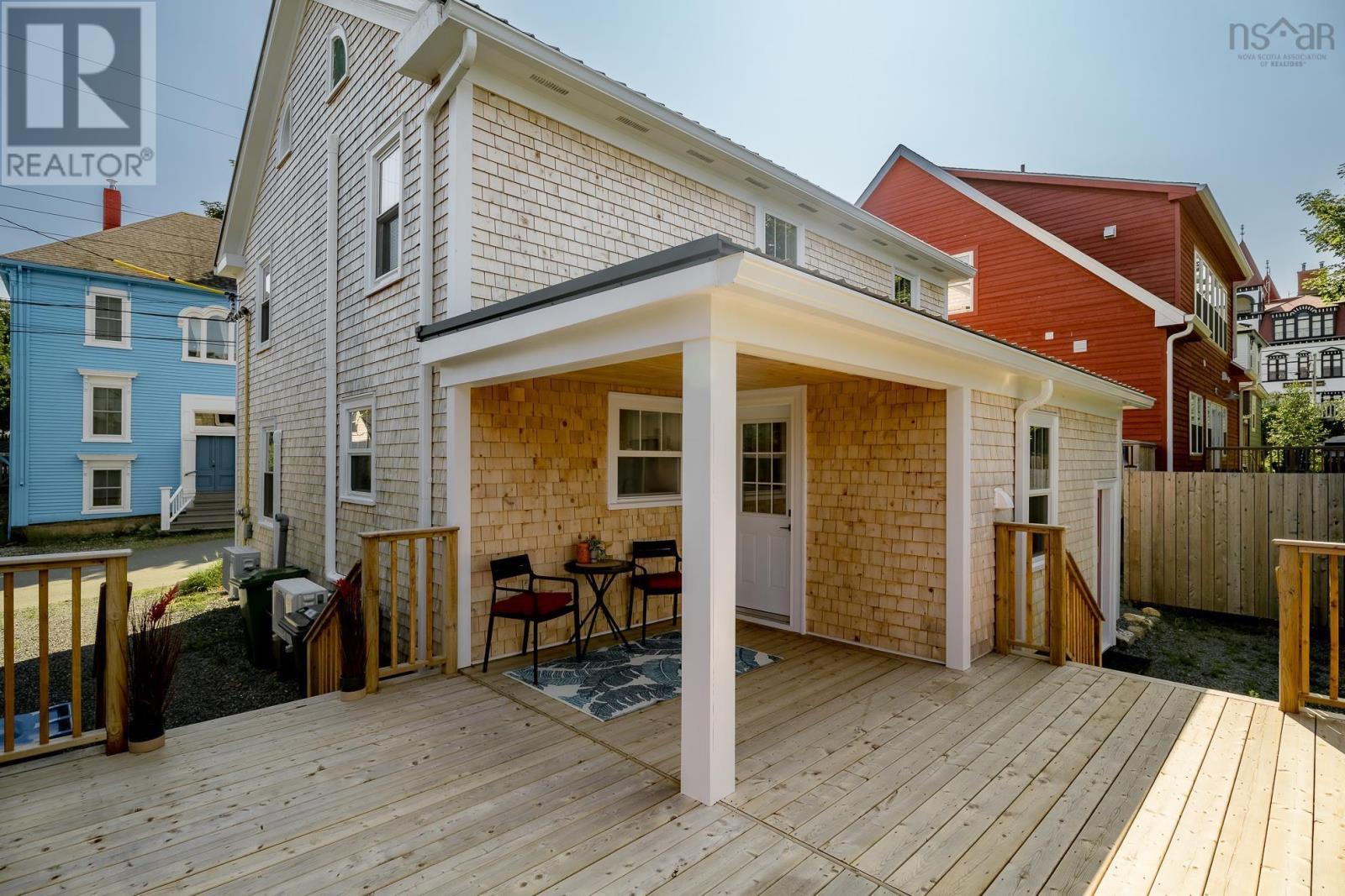 55 Lawrence Street, Lunenburg, Nova Scotia  B0J 2C0 - Photo 34 - 202622409