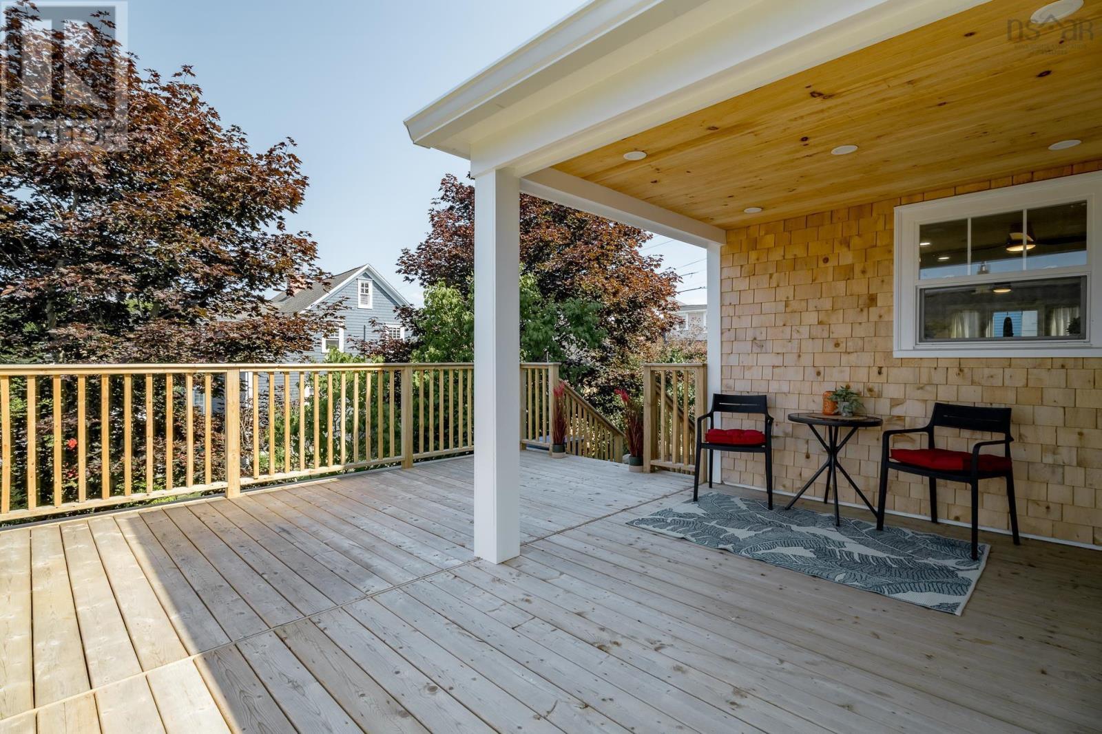 55 Lawrence Street, Lunenburg, Nova Scotia  B0J 2C0 - Photo 35 - 202622409