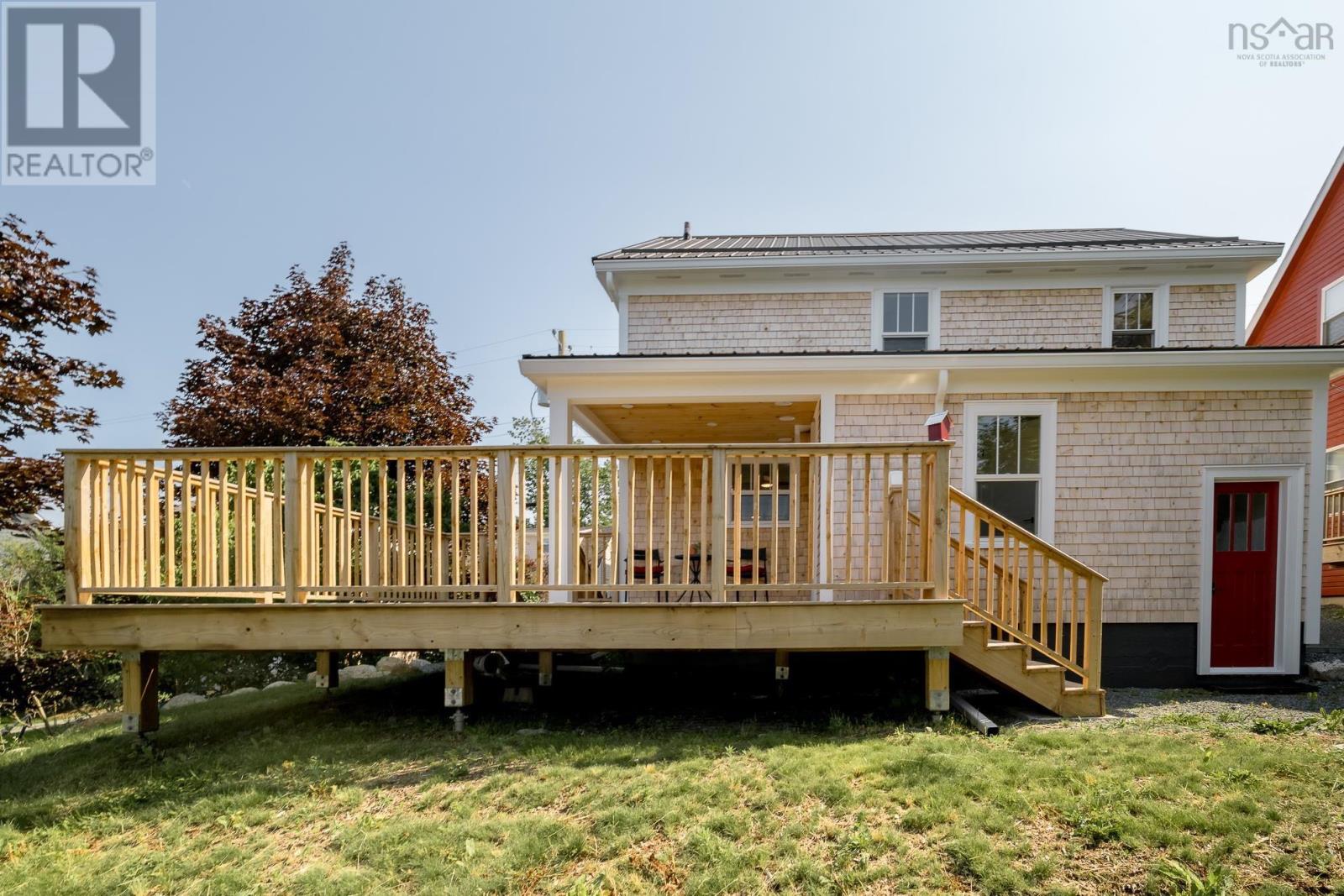 55 Lawrence Street, Lunenburg, Nova Scotia  B0J 2C0 - Photo 39 - 202622409