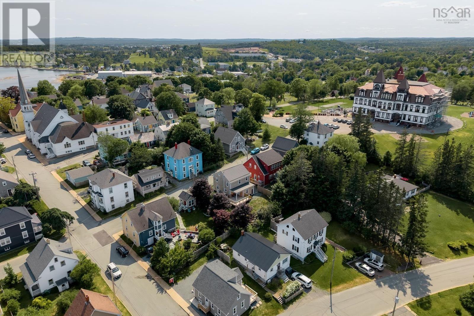 55 Lawrence Street, Lunenburg, Nova Scotia  B0J 2C0 - Photo 43 - 202622409