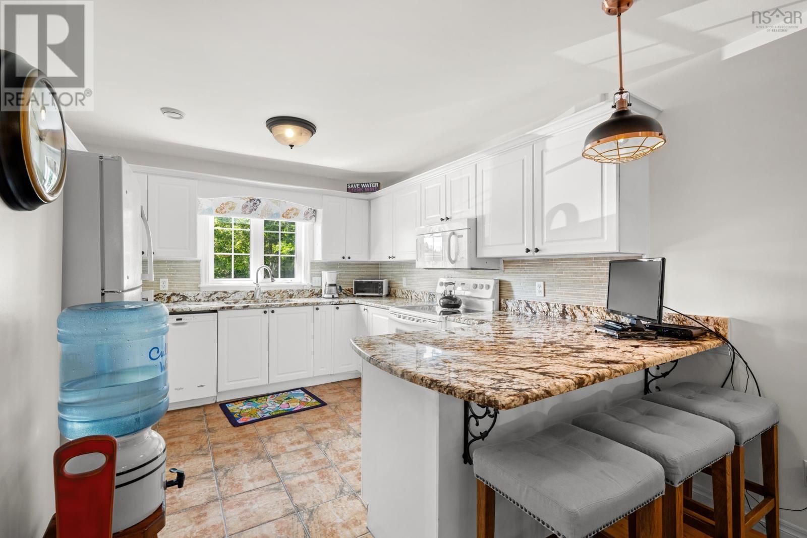 21 Millennium Drive, Chester, Nova Scotia  B0J 1J0 - Photo 11 - 202622410