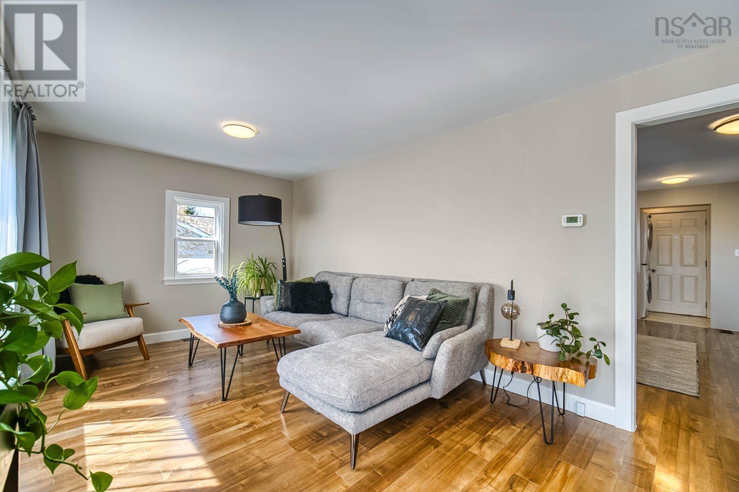 331 Chadwick Street, Dartmouth, Nova Scotia  B2Y 2M2 - Photo 3 - 202622494