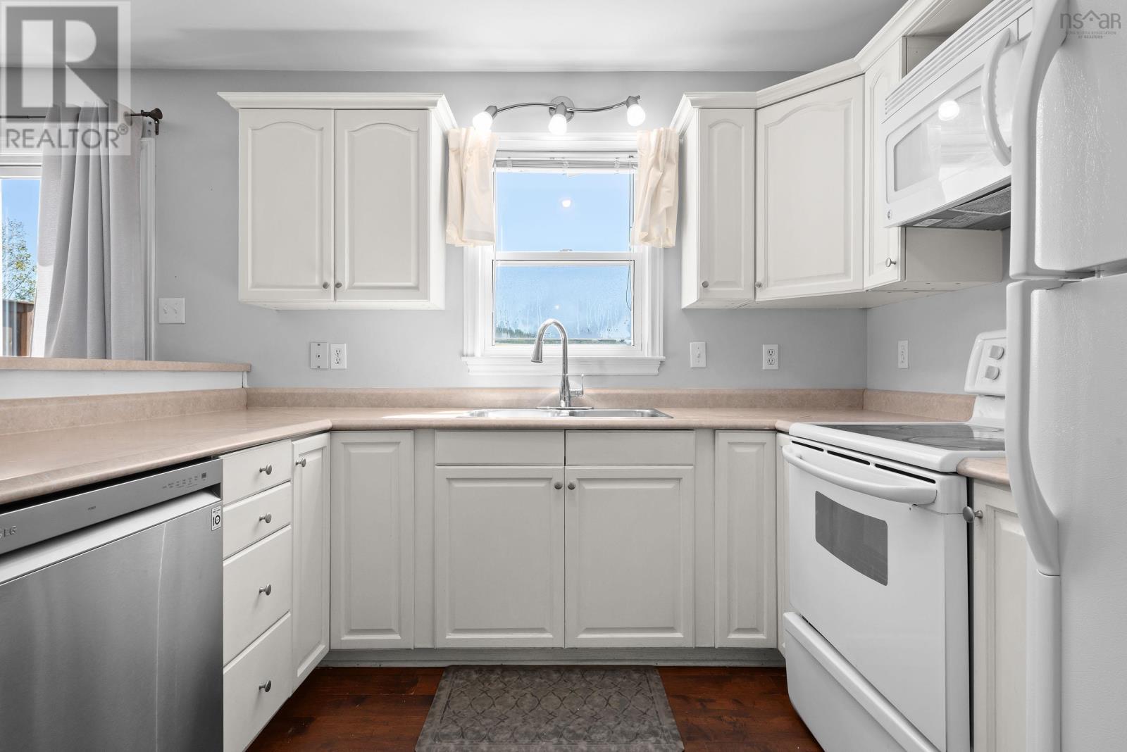 31 Hewer Crescent, Middle Sackville, Nova Scotia  B4E 3E4 - Photo 13 - 202622660