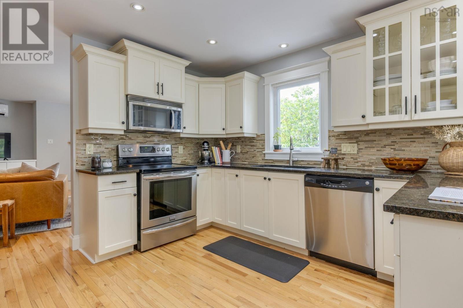 5 Edgewater Close, Dartmouth, Nova Scotia  B2W 6S3 - Photo 16 - 202622753