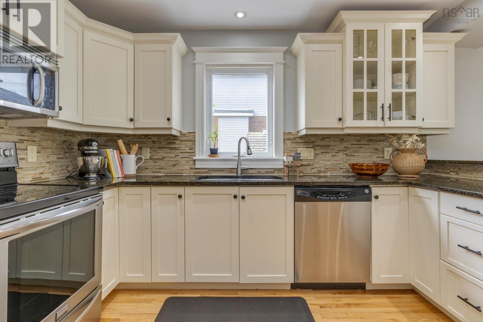 5 Edgewater Close, Dartmouth, Nova Scotia  B2W 6S3 - Photo 17 - 202622753