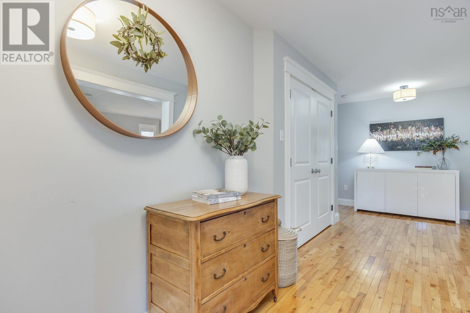 5 Edgewater Close, Dartmouth, Nova Scotia  B2W 6S3 - Photo 5 - 202622753