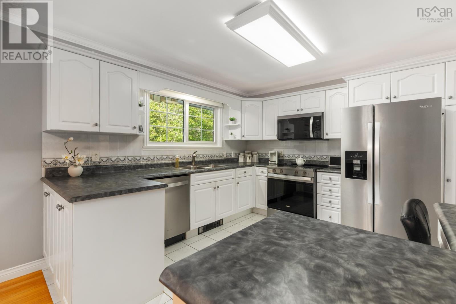 18 Lakewood Drive, Brookside, Nova Scotia  B3T 1S5 - Photo 19 - 202622970