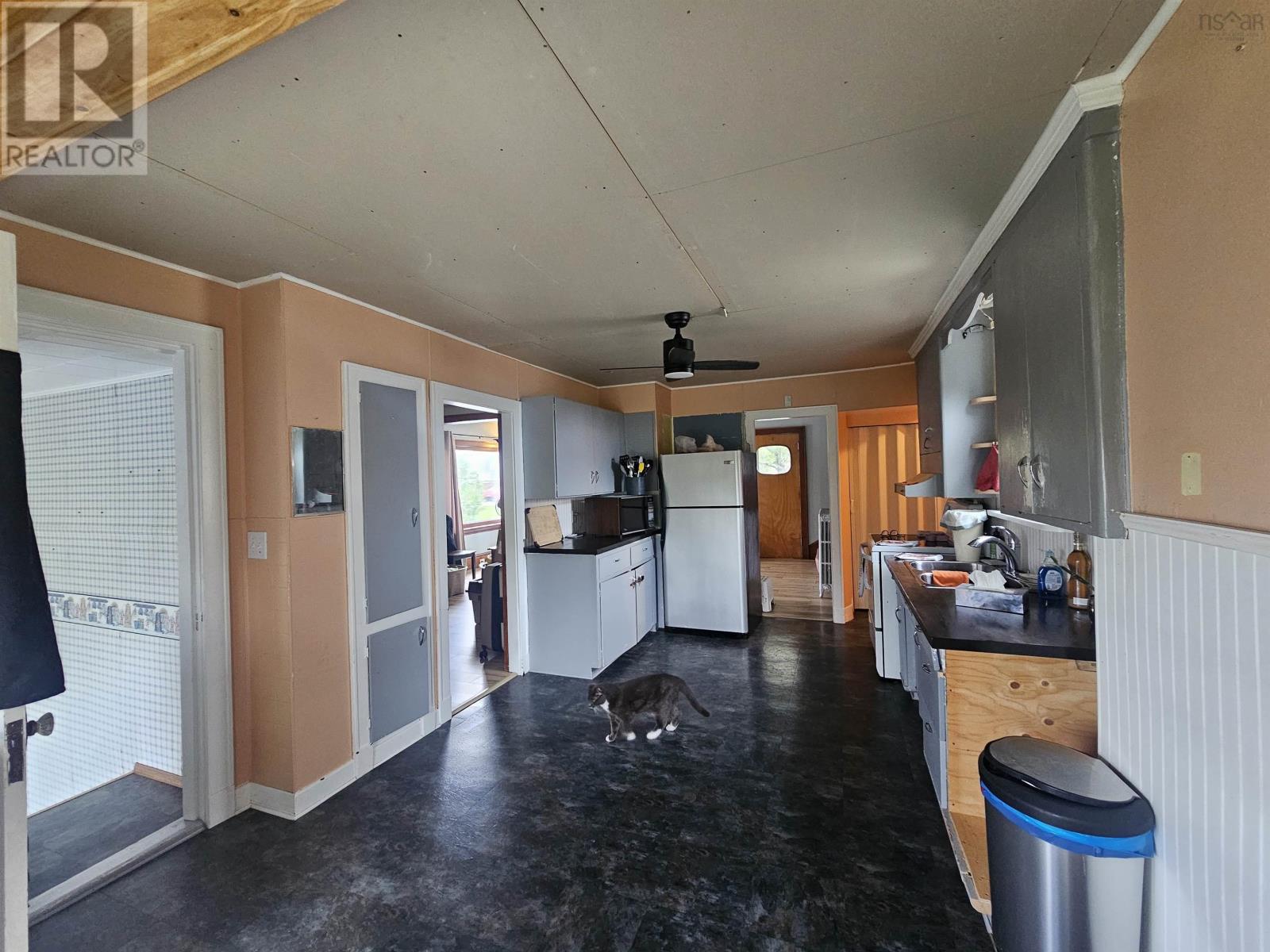 6 Alphonse Street, Glace Bay, Nova Scotia  B1A 4A3 - Photo 9 - 202623138