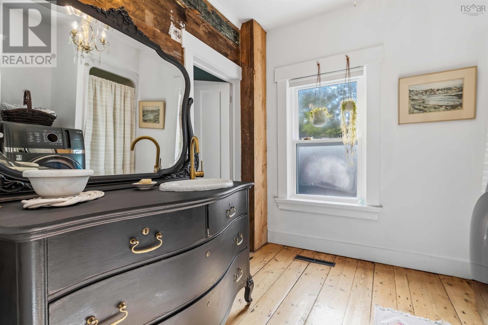 102 Pleasant Street, Mahone Bay, Nova Scotia  B0J 2E0 - Photo 17 - 202623145