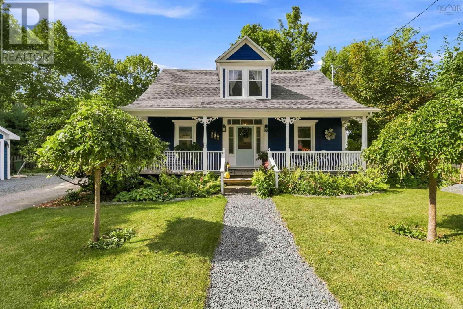 102 Pleasant Street, Mahone Bay, Nova Scotia  B0J 2E0 - Photo 2 - 202623145