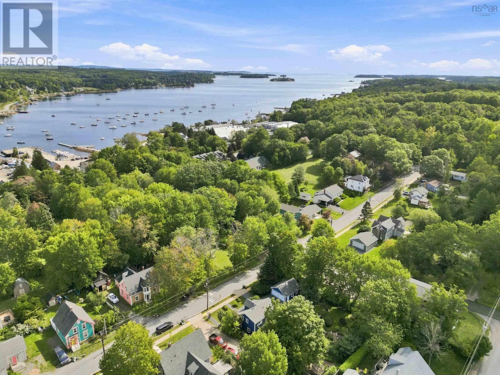 102 Pleasant Street, Mahone Bay, Nova Scotia  B0J 2E0 - Photo 36 - 202623145
