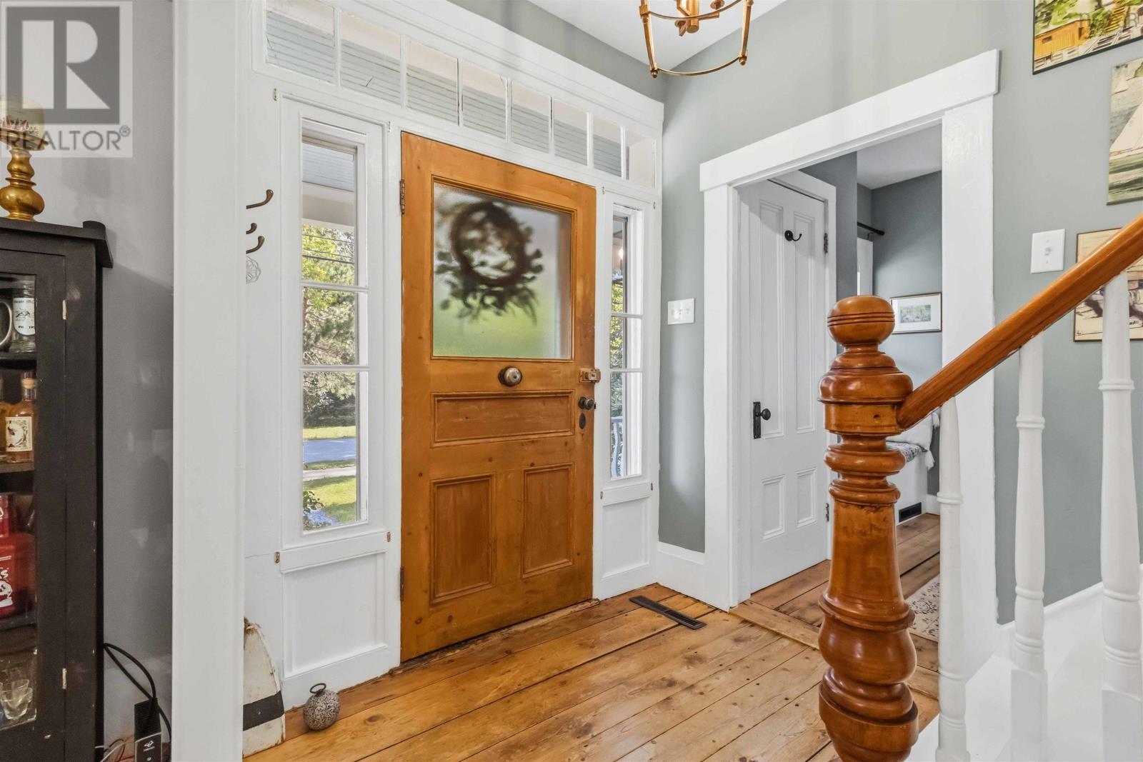 102 Pleasant Street, Mahone Bay, Nova Scotia  B0J 2E0 - Photo 4 - 202623145