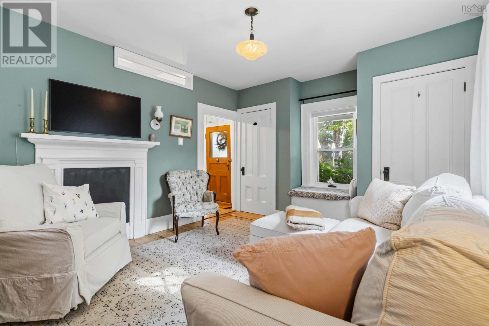 102 Pleasant Street, Mahone Bay, Nova Scotia  B0J 2E0 - Photo 6 - 202623145