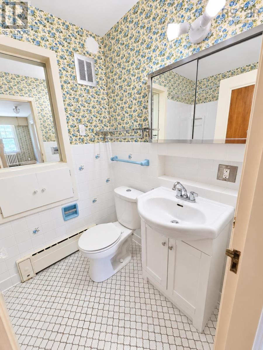 817 Tower Road, 5791 Harrington Dr, Halifax Peninsula, Nova Scotia  B3H 2Y1 - Photo 12 - 202623152