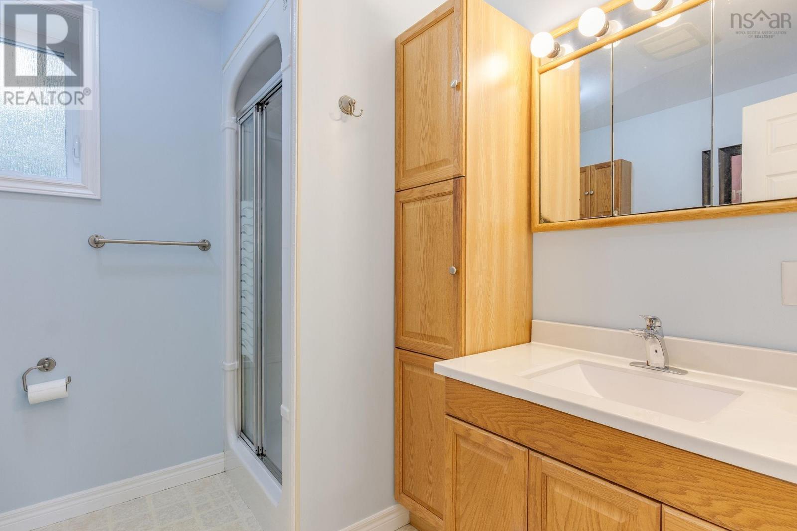 20 Bell Street, Lake Echo, Nova Scotia  B2Z 1M8 - Photo 17 - 202623446