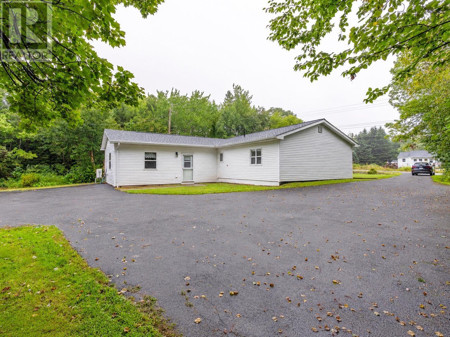 20 Bell Street, Lake Echo, Nova Scotia  B2Z 1M8 - Photo 35 - 202623446